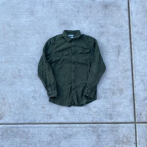 Amazon Essentials Green Button Up Shirt Slim Fit Men’s Small Casual Workwear